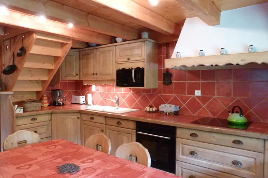 Chalet Renove, 9 Personnes, 3 Chambres, 1 Mezzanine - Ch09 Beaufort
